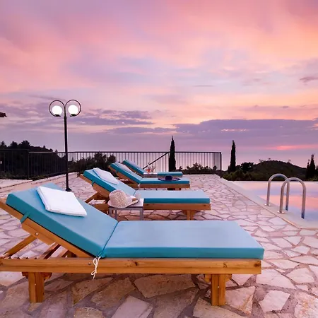 Vila Sapphire Blue Kalamítsi